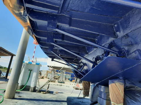 Tratamiento Antifouling en obra viva